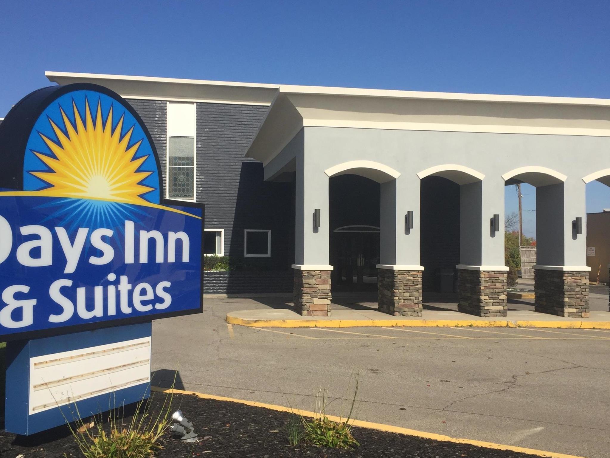 Days Inn & Suites By Wyndham Cincinnati North Springdale Εξωτερικό φωτογραφία