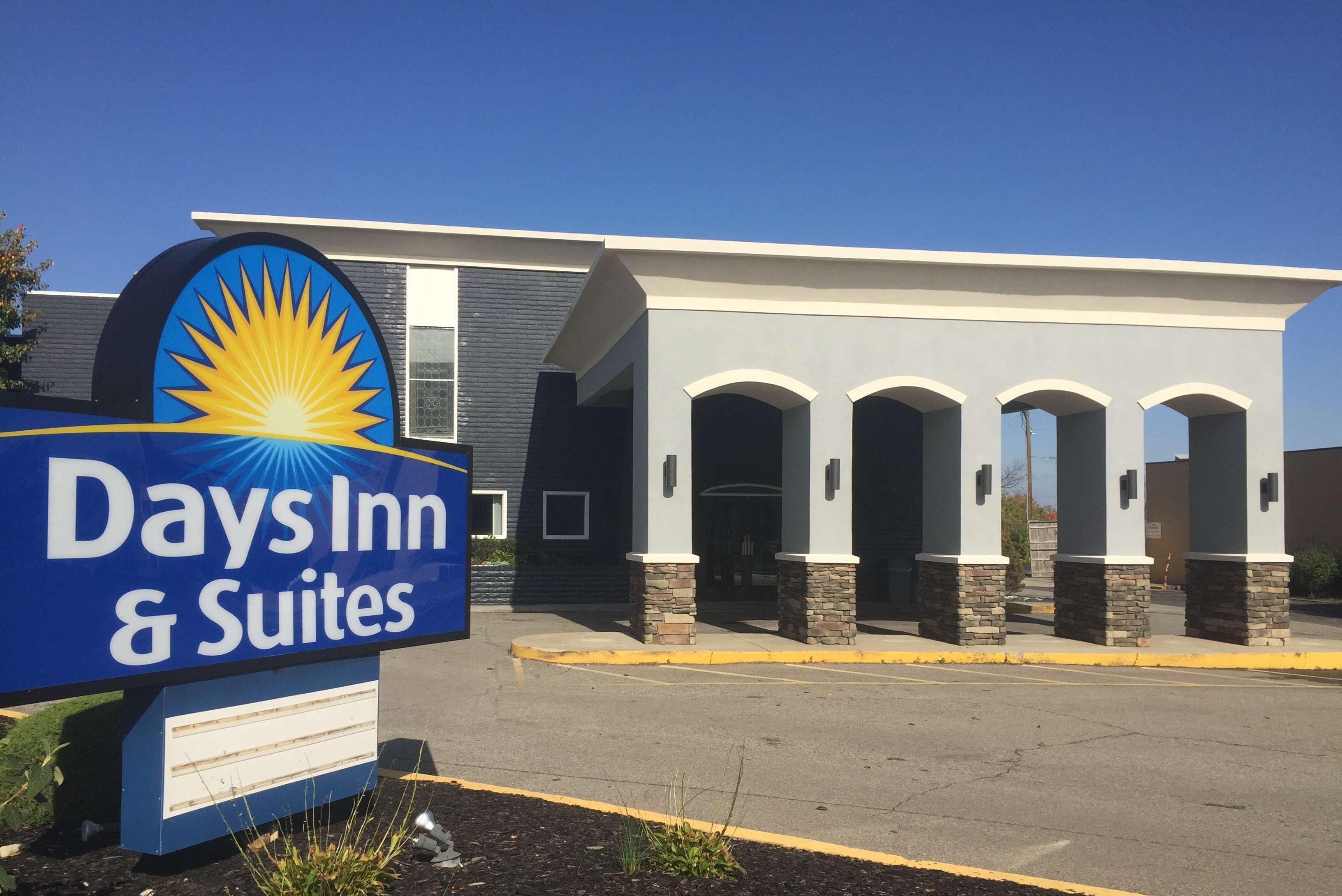 Days Inn & Suites By Wyndham Cincinnati North Springdale Εξωτερικό φωτογραφία